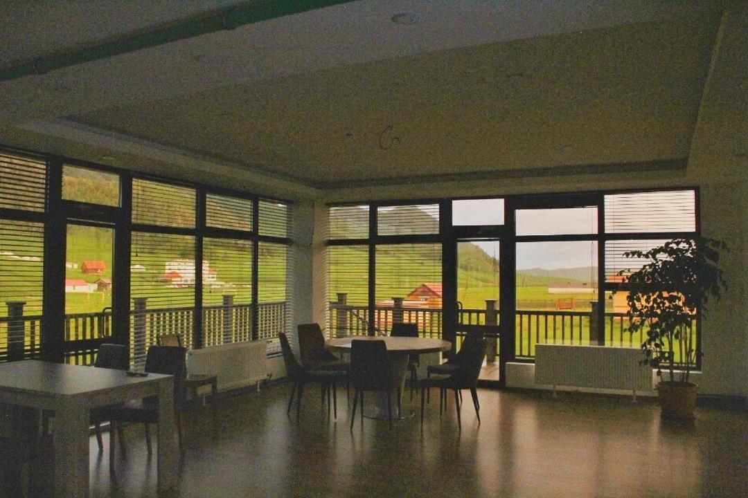 Takhi Resort Terelj Yoliin Hural Zewnętrze zdjęcie